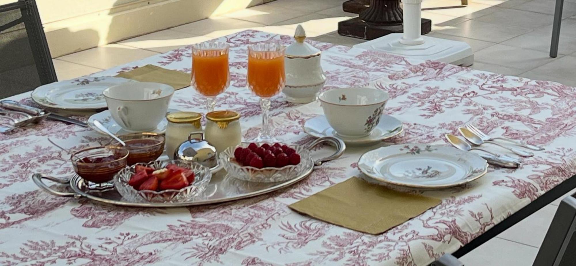Bed and Breakfast Grace & Breakfast Beausoleil Exterior foto